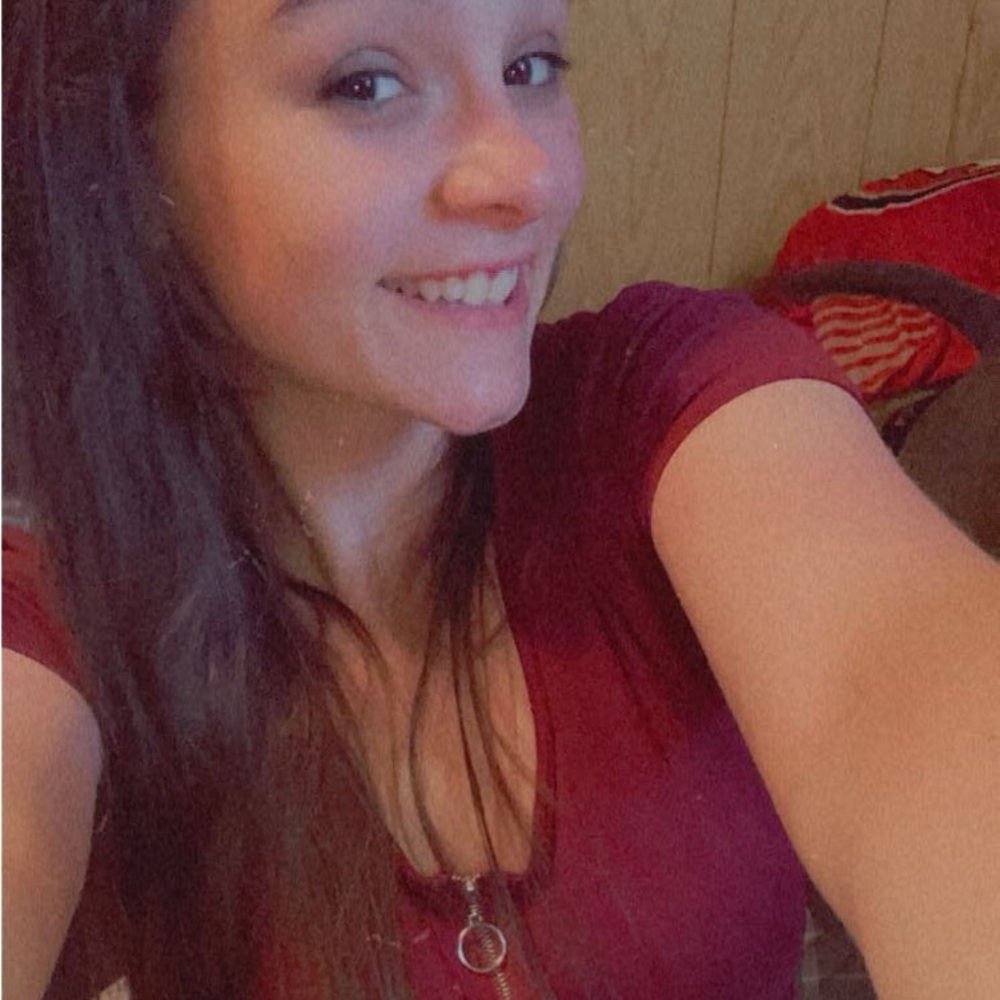 Meet your Posher, Mackenzie nichole